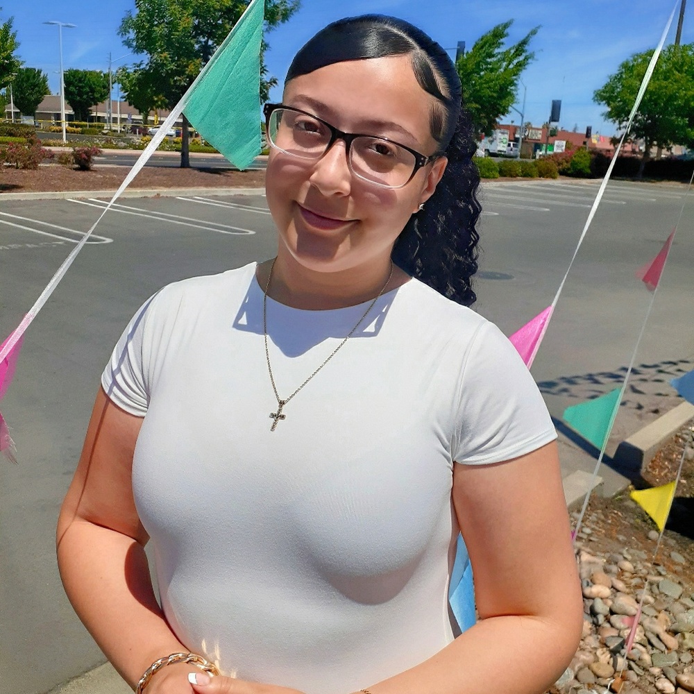 Meet your Posher, Amaya
